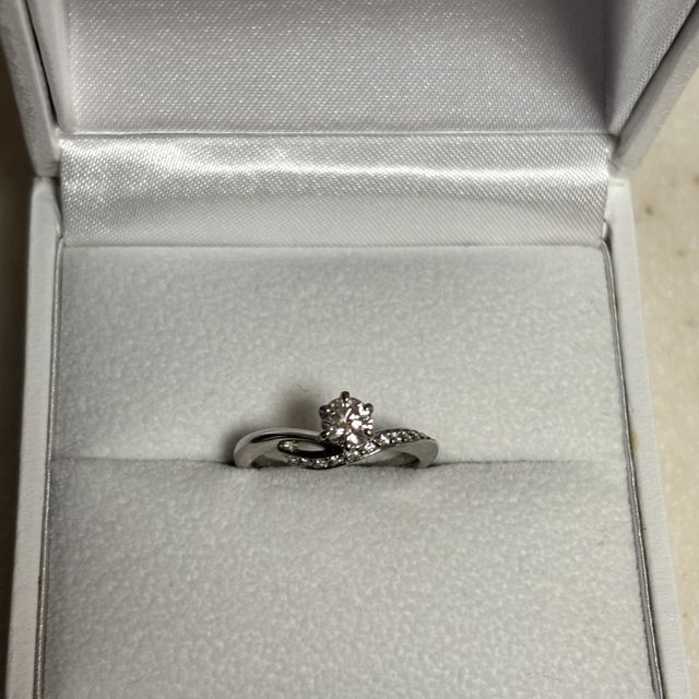 【BIJOUPIKO(ビジュピコ)の口コミ】 アシンメトリーなデザインが他にはあまりなく、個性的でとても気に入って…