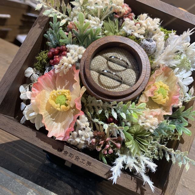 【鎌倉彫金工房の口コミ】 手作りするにあたって、素材からデザインまでその場で考えて作りました。
…