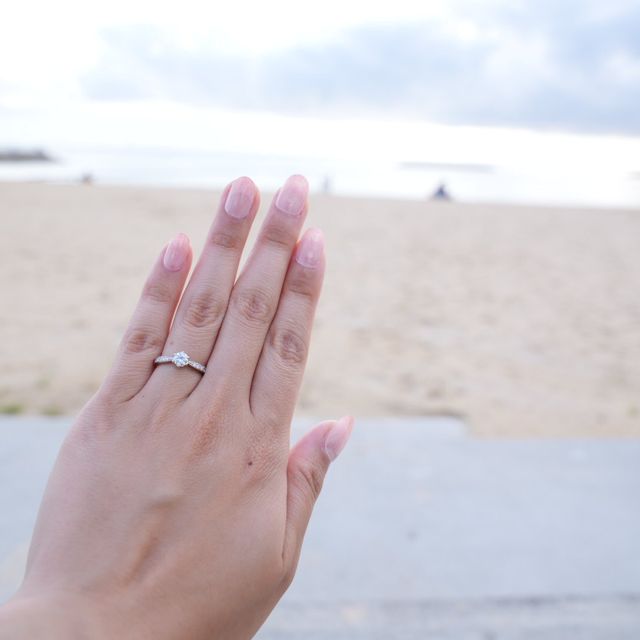 【ラザール ダイヤモンド(LAZARE DIAMOND)の口コミ】 最初はリングはシンプルなデザインを希望していましたが、ダイヤを大きく…
