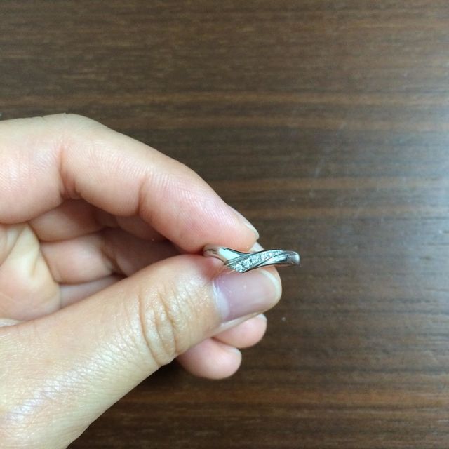 【アイプリモ(I-PRIMO)の口コミ】 V字のラインが気に入り、一目惚れしました。
V字以外にもストレートのもの…