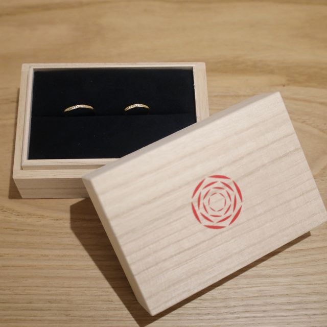 【出雲結(いずもゆい)の口コミ】 ふたりの始まりの記憶を、やさしく思い出させてくれる指輪です。
やわらか…