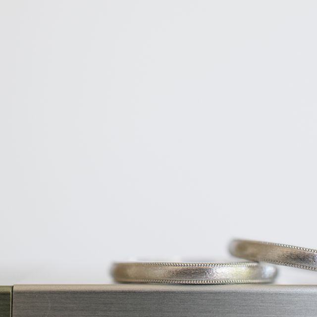 【CRAFY(クラフィ)の口コミ】 表面はシンプルにグリッター加工とミルグレインのみにして、内側に手書き…