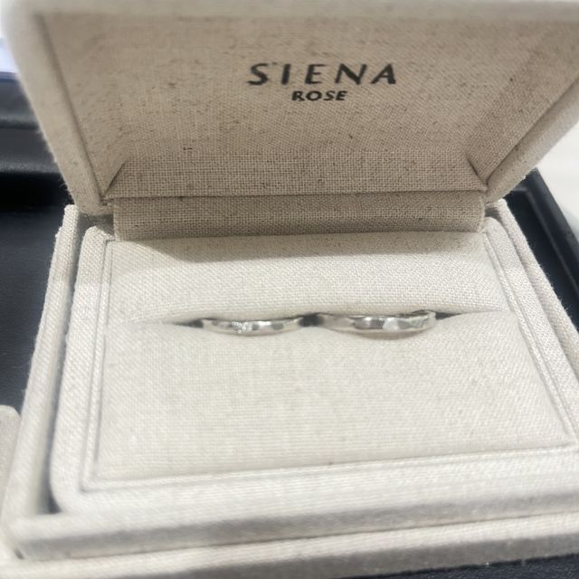 【SIENAROSE(シエナロゼ)の口コミ】 普段の服装から浮かないにもかかわらず、洗練された上品なデザインが魅力…