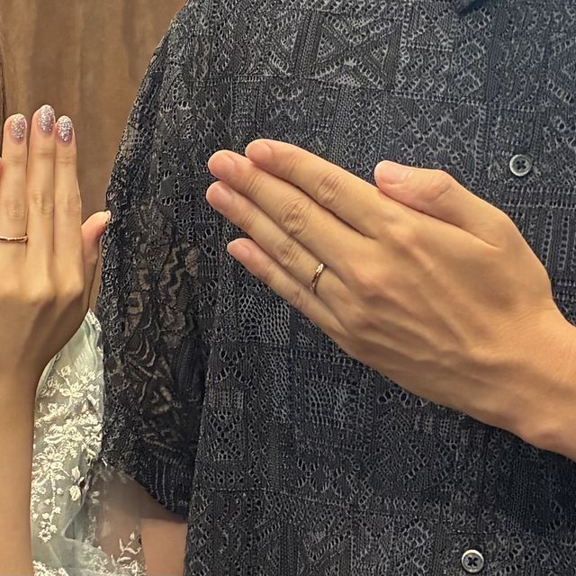 【TANZO.(鍛造指輪)の口コミ】 新郎はシンプルなデザインで、新婦は上下にスターダストが入っている点が…