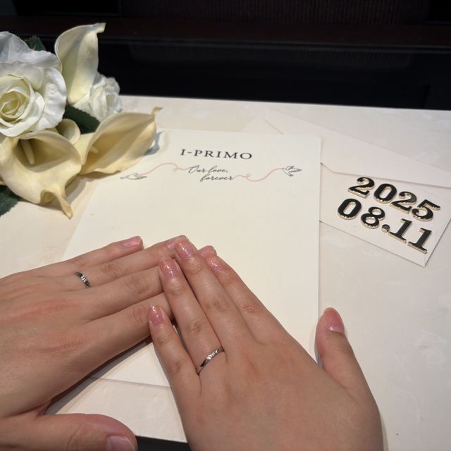 【アイプリモ(I-PRIMO)の口コミ】 指輪が細めのため、ダイヤモンドが広範囲に散りばめられているが派手すぎ…