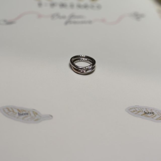 【アイプリモ(I-PRIMO)の口コミ】 男性の指輪もツートンカラーで、プラチナもツヤありとツヤ消し加工の2つが…