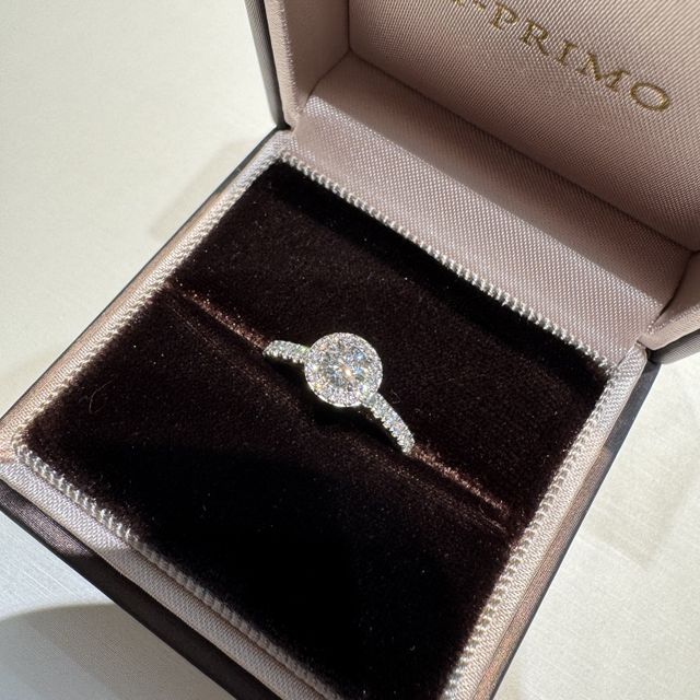 【アイプリモ(I-PRIMO)の口コミ】 とにかくキラキラしていて、着けていてとてもテンションが上がります。ダ…