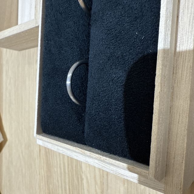 【出雲結(いずもゆい)の口コミ】 指輪のデザインはシンプル。素材はプラチナ及び数種類から選べます。指輪…