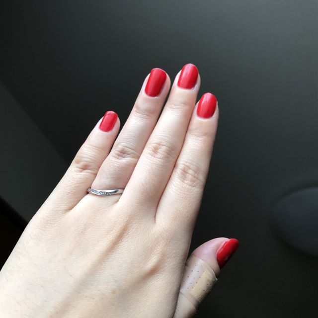 【銀座ダイヤモンドシライシの口コミ】 私の指は太くて短いのがコンプレックスです。なので結婚指輪を買う以前か…