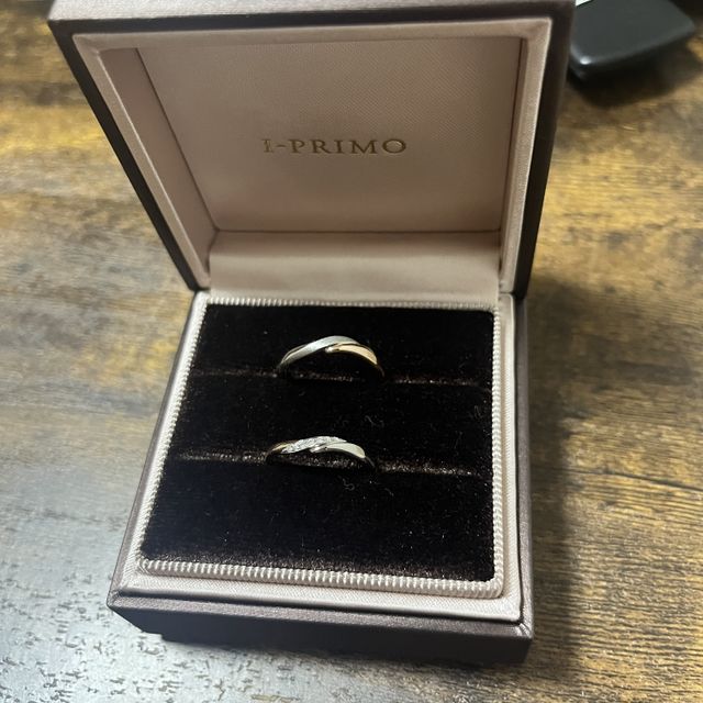 【アイプリモ(I-PRIMO)の口コミ】 指輪のデザインではコンビというデザインに一目惚れしました。最初はネッ…