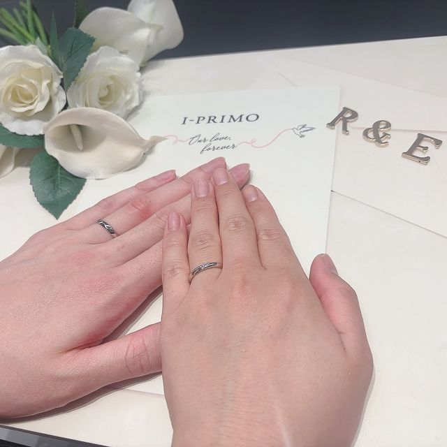 【アイプリモ(I-PRIMO)の口コミ】 自分は指が長めなのですが、指輪が強調しすぎずにプラチナの輝きがキラリ…