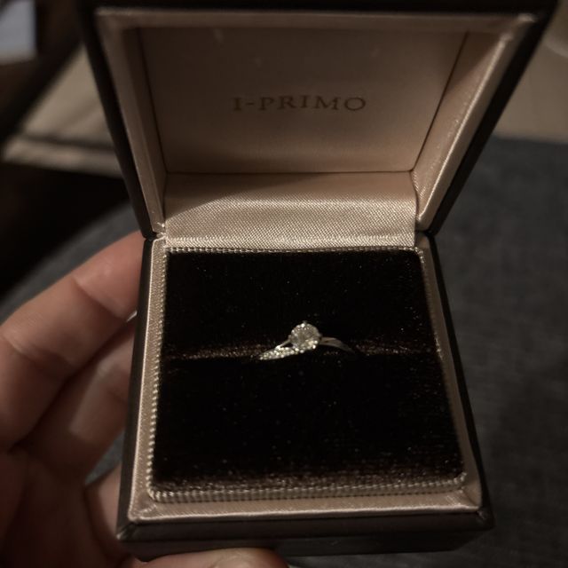 【アイプリモ(I-PRIMO)の口コミ】 ダイヤの大きさと輝きにこだわりって選定し、また紹介いただいたダイヤが…