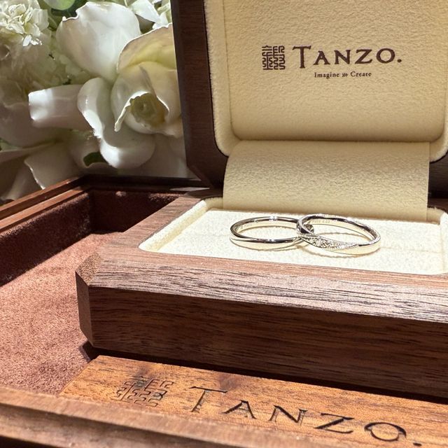 【TANZO.(鍛造指輪)の口コミ】 斜めにダイヤとミル打ちを入れたくて、ダイヤの数やミルの大きさ線の数ま…