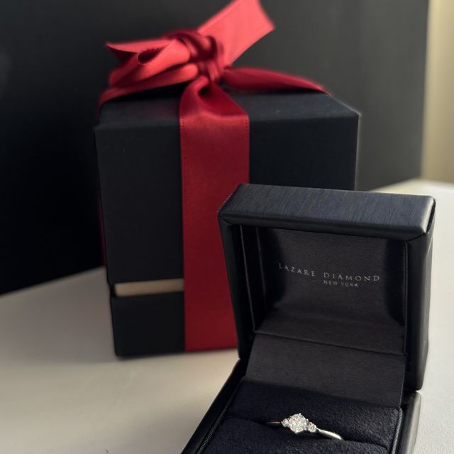 【ラザール ダイヤモンド(LAZARE DIAMOND)の口コミ】 ダイヤモンドの美しさが何よりも違います。世界三代ブランドということも…