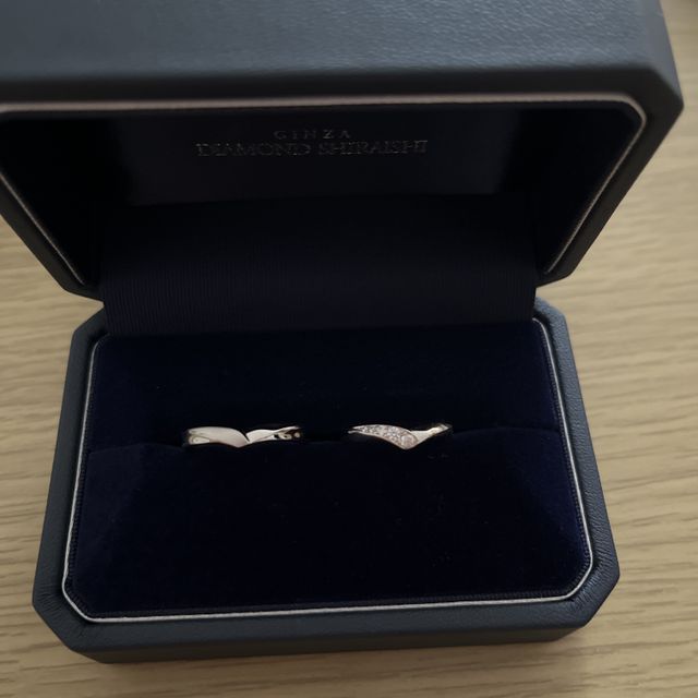 【銀座ダイヤモンドシライシの口コミ】 スタイリッシュなデザインのものを選び人と被らなさそうなものを選びまし…