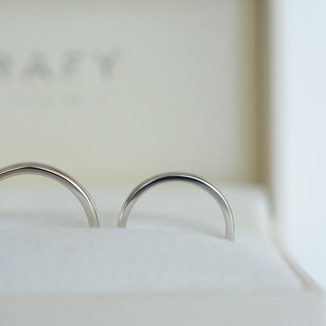 【CRAFY(クラフィ)の口コミ】 指輪の太さから色味、内側の刻印や誕生石のサービスなど自分だけの指輪が…
