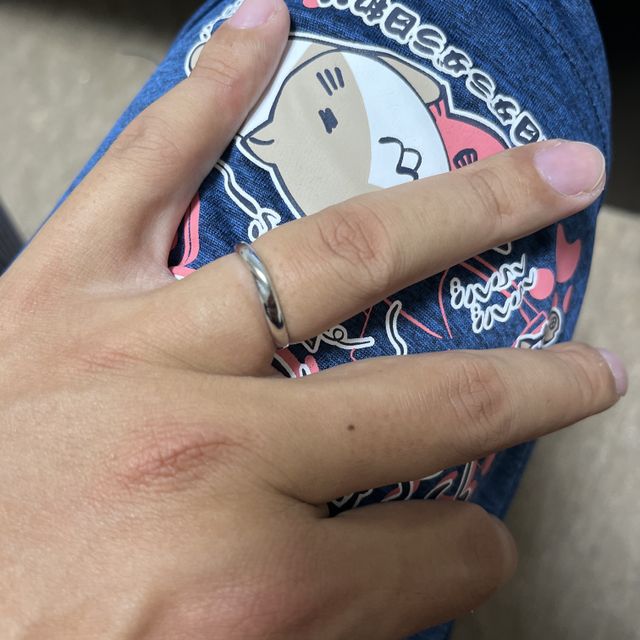 【LEGAN(レガン)の口コミ】 嫁の指輪とツインのダイアモンドを使っているので、見えない所にダイアモ…