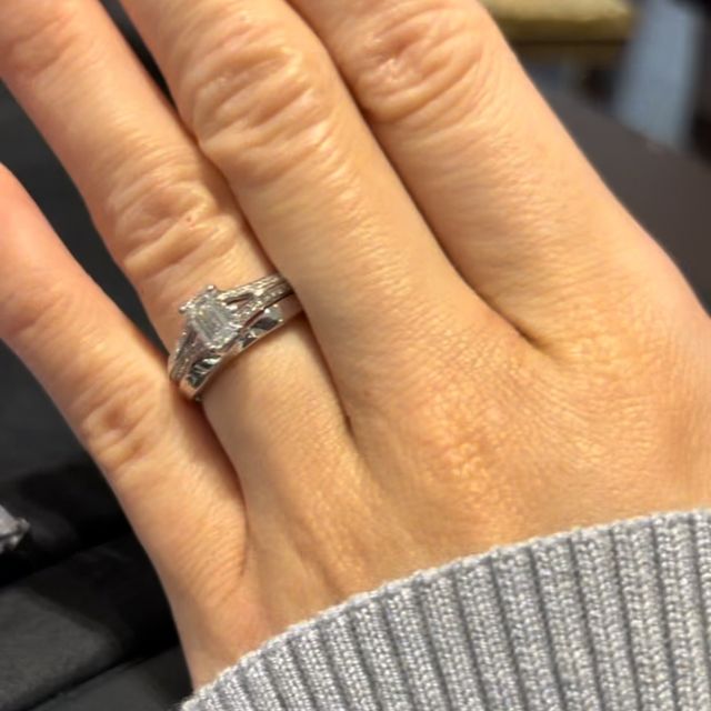 【グラフ(GRAFF)の口コミ】 他のブランドも見て、結果違うお店でフルオーダーしましたが、見に行って…