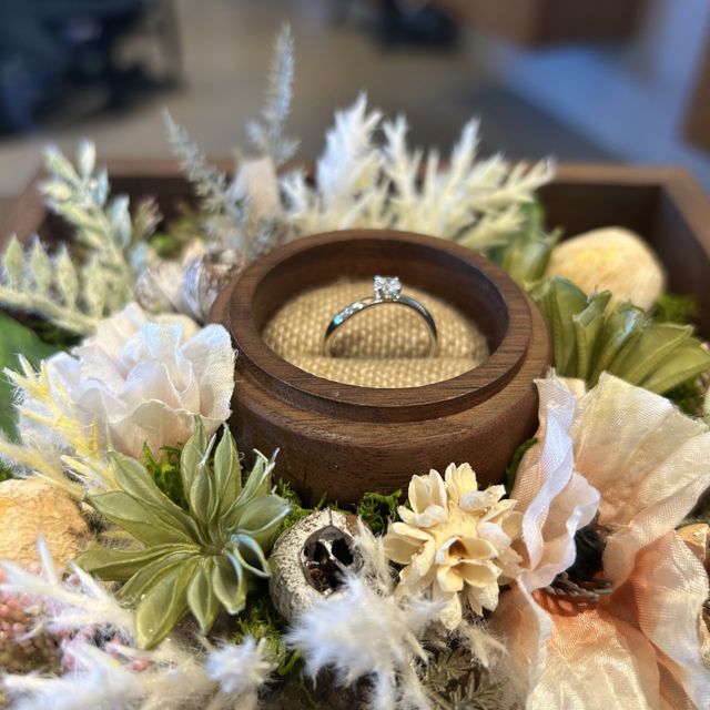 【鎌倉彫金工房の口コミ】 シンプルで長持ちするプラチナの素材に魅力を感じたためです。ダイヤの大…