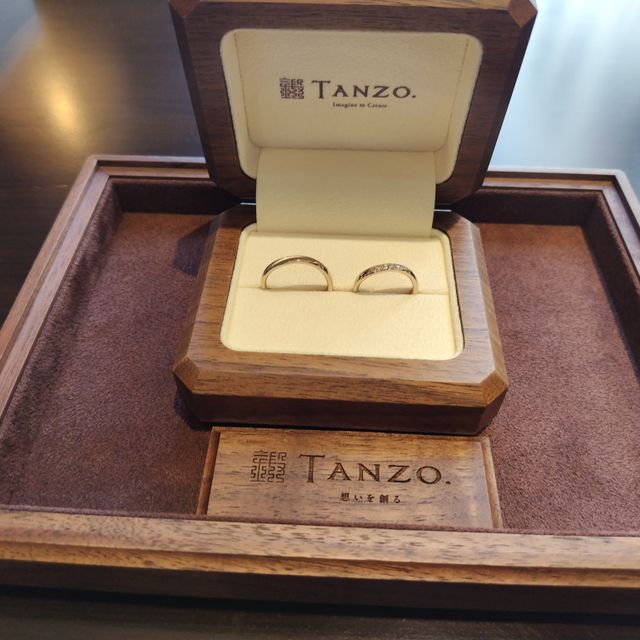 【TANZO.(鍛造指輪)の口コミ】 頑丈でつけやすい。妻の指輪にダイヤが入っているところにミル打ち加工す…