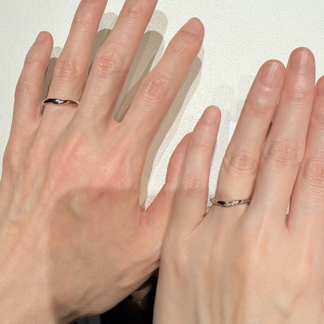 【アイプリモ(I-PRIMO)の口コミ】 私達の指にあったもので、希望のV型のデザイン。シンプルでどんなコーディ…