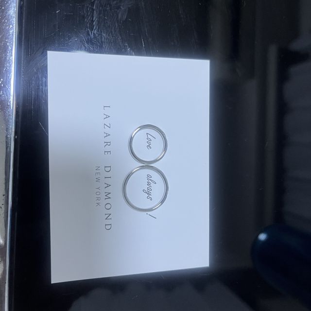 【ラザール ダイヤモンド(LAZARE DIAMOND)の口コミ】 シンプルかつダイヤモンドがあしらわれたものを探しており、何個か試しに…