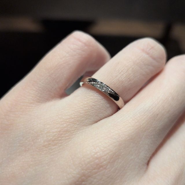 【TANZO.(鍛造指輪)の口コミ】 ゴールドではないけどシルバーでもない、そんな色味を探していたところ、…