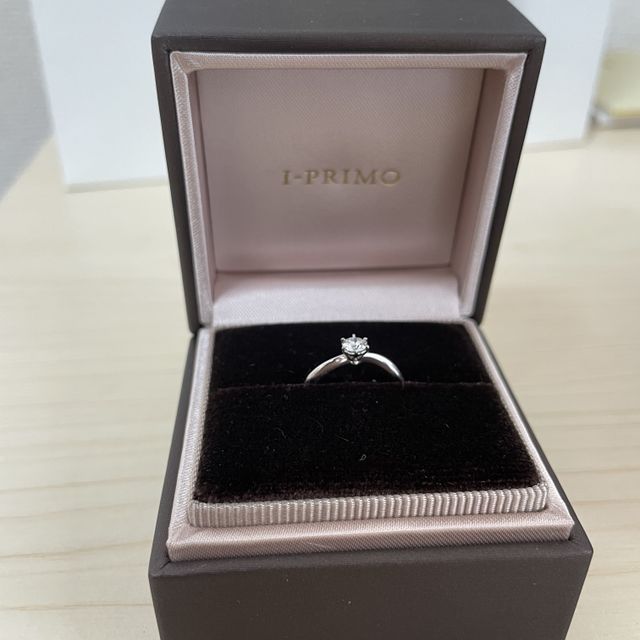 【アイプリモ(I-PRIMO)の口コミ】 パッと見はシンプルなデザインですが、横から見ると隠れたハートのモチー…