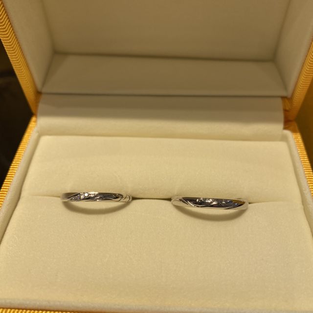 【ケイウノ ブライダル(K.UNO BRIDAL)の口コミ】 既製品の指輪に自分たちらしさを入れるためにデザインを入れていただきま…