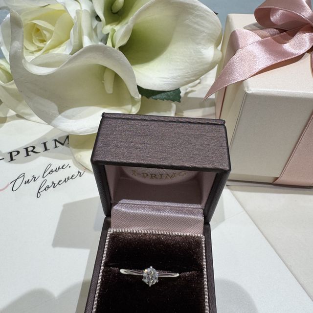 【アイプリモ(I-PRIMO)の口コミ】 シンプルですが、それ故にダイヤが輝いて上品に映えます。
短期間で用意で…