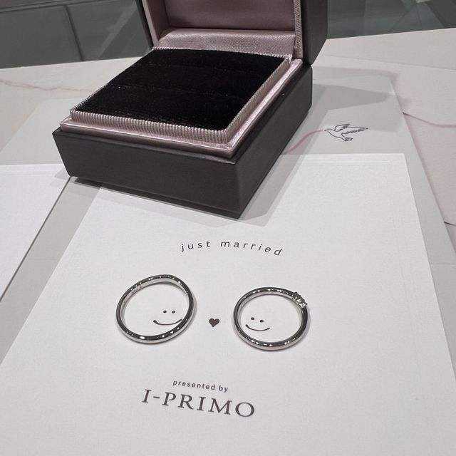 【アイプリモ(I-PRIMO)の口コミ】 デザインが曲線になっているため、女性は指が細見えし、男性は綺麗に見え…