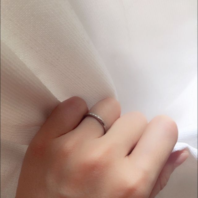 【4℃ BRIDAL(ヨンドシーブライダル)の口コミ】 シンプルなデザインかつプラチナ素材、一生物なのでメンテナンスやサービ…