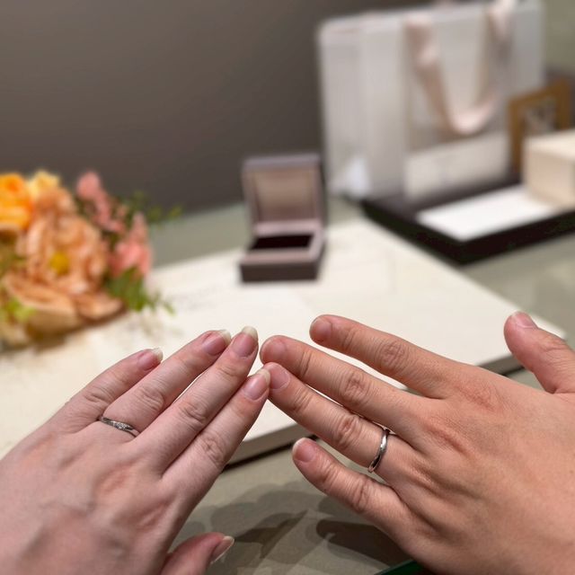 【アイプリモ(I-PRIMO)の口コミ】 隙間なく流れるように敷き詰められた7石のダイヤモンドが、手元を綺麗に見…