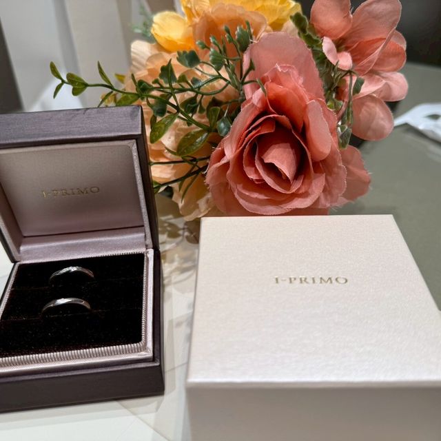 【アイプリモ(I-PRIMO)の口コミ】 隙間なく流れるように敷き詰められた7石のダイヤモンドが、手元を綺麗に見…