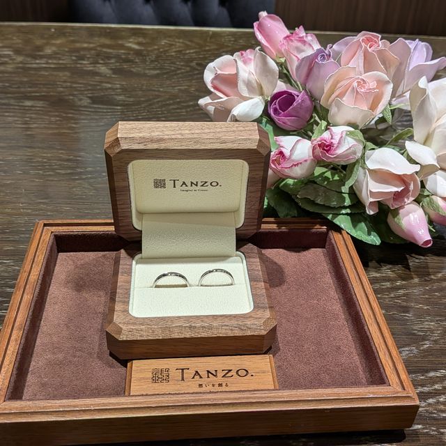 【TANZO.(鍛造指輪)の口コミ】 機械で圧縮することにより、通常の指輪にはない密度のものがあるというこ…