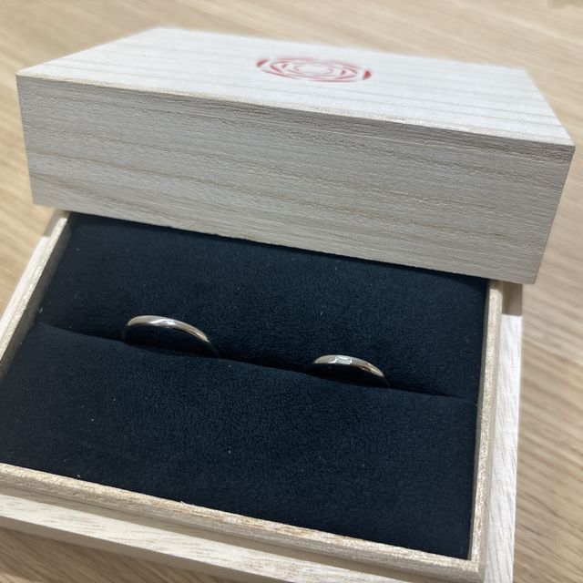 【出雲結(いずもゆい)の口コミ】 シンプルなデザインでこの先もずっと付けやすい
リング自体が細めで出来て…