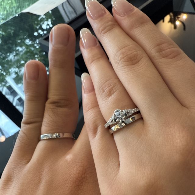 【EIKA(エイカ)の口コミ】 内甲丸という形のマリッジリングで指にひっかかりにくい作りなので、仕事…