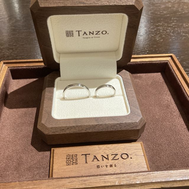 【TANZO.(鍛造指輪)の口コミ】 キレイな鏡面仕上げで、つけていて指輪がキラリと見えるのがいいです。
ま…