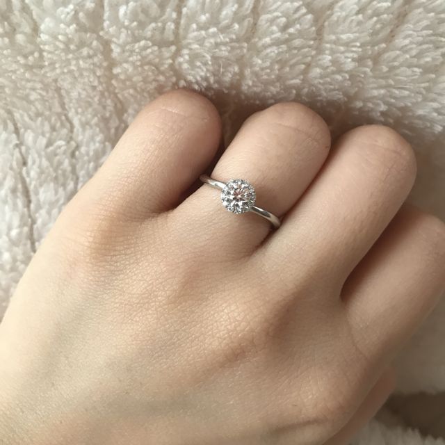 【STAR JEWELRY(スタージュエリー)の口コミ】 ショーケースに入っている状態で、このデザインにピンときたのが決め手で…