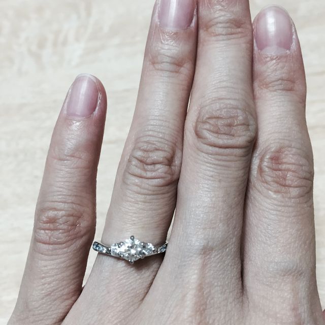 【ケイウノ ブライダル(K.UNO BRIDAL)の口コミ】 ジュエリーデザイナーさんとじかに話しをしながらデザインを伝えてその場…