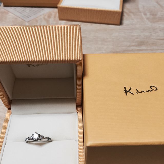 【ケイウノ ブライダル(K.UNO BRIDAL)の口コミ】 ジュエリーデザイナーさんとじかに話しをしながらデザインを伝えてその場…