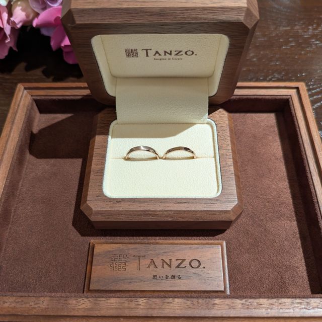 【TANZO.(鍛造指輪)の口コミ】 通常のシルバーではなく、コーラルゴールドにしました。色合いが綺麗で肌…