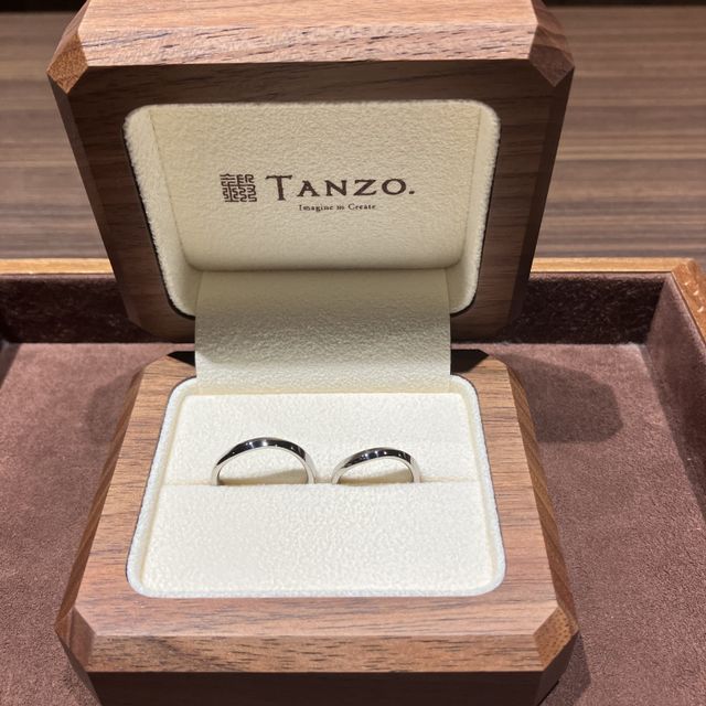 【TANZO.(鍛造指輪)の口コミ】 デザインにこだわり、詰め込みました。
普段使いできるシンプルさの中に目…