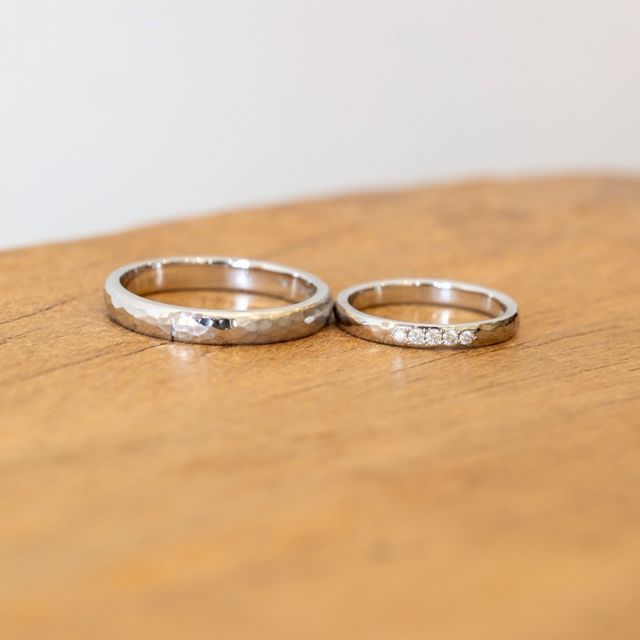 【ジュエリー工房 YAMAMOTOの口コミ】 槌目加工のプラチナリングを注文しました。職人さんが一つひとつ手作業で…