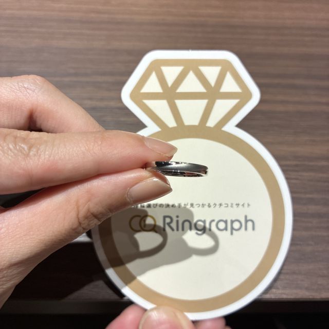 【TANZO.(鍛造指輪)の口コミ】 指輪の付け心地がよく、ずっとつけていても違和感の少ないです。
デザイン…