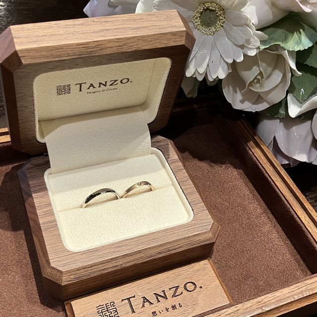 【TANZO.(鍛造指輪)の口コミ】 2種類の素材を組み合わせて、カット方法も工夫しました！とてもかわいく仕…