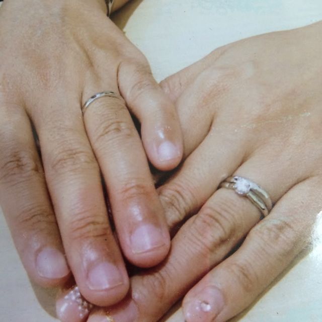 【MIORING(ミオリング)の口コミ】 毎日つける指輪なので、飽きがなく自然に馴染むもので、主人がつけても違…