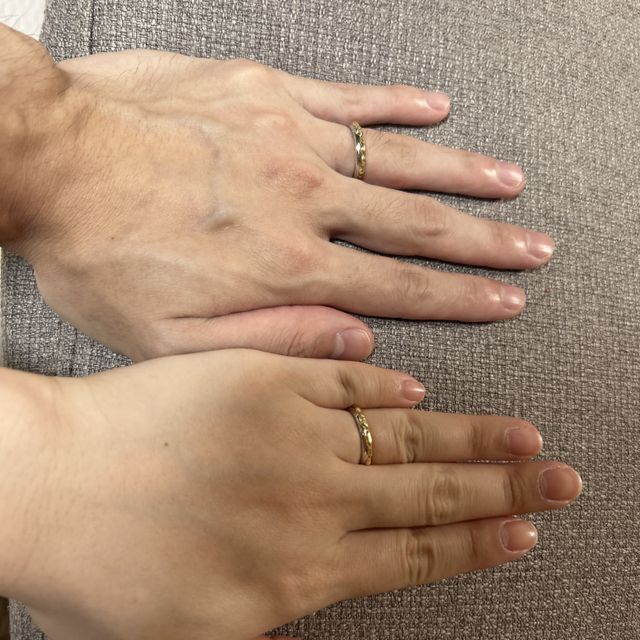 【ケイウノ ブライダル(K.UNO BRIDAL)の口コミ】 可愛らしいはちみつのデザインと追加でつけていただいたダイヤがポイント…