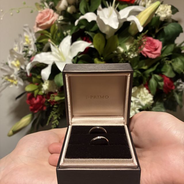 【アイプリモ(I-PRIMO)の口コミ】 派手すぎず且つシンプルすぎないものを探していたので、ダイヤの数やウェ…