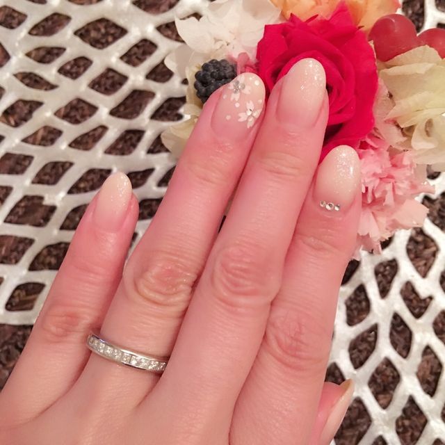 【ハリー・ウィンストン(Harry Winston)の口コミ】 当初はもっとシンプルな結婚指輪を探していたのですが、試しにフルエタニ…